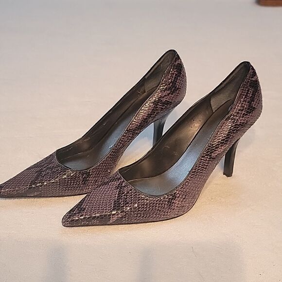 NWOB Nine West snakeskin pumps - Picture 1 of 9